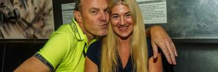 Michaela und Oliver Haug schwelgen in Erinnerungen.